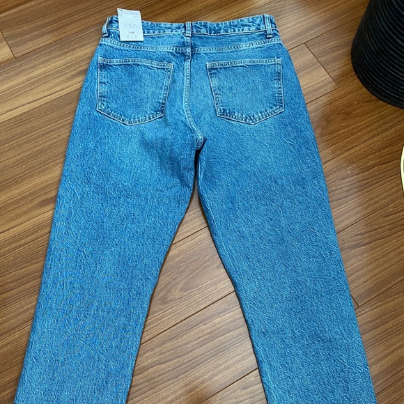 Jeans - Picture 4 of 4